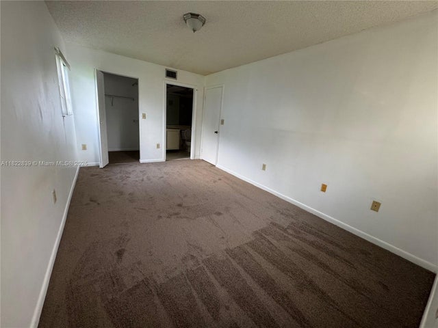 5 of 10 - 20731 Ne 4th Pl 103, Miami, FL