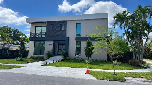 3 of 42 - 1700 Ne 18th St, Fort Lauderdale, FL