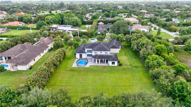 2 of 60 - 11901 Nw 12th St, Plantation, FL