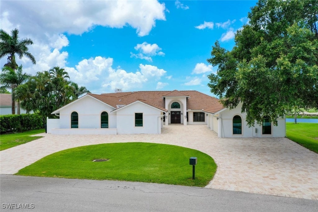 8060 Glenfinnan Cir, Fort Myers