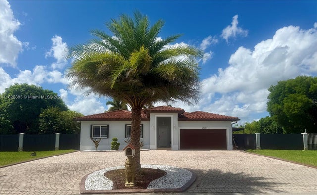 1 of 11 - 20401 Sw 317th St, Homestead, FL