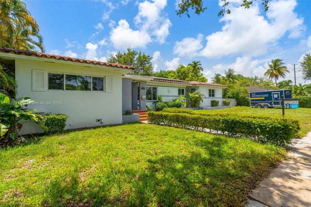 4 of 43 - 170 Nw 105th St, Miami Shores, FL