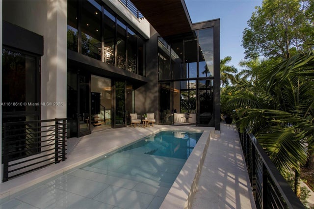 1 of 22 - 3571 Fair Isle St, Miami, FL