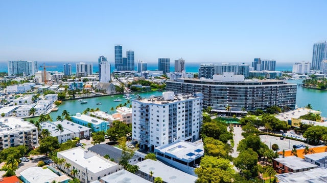 3 of 45 - 6900 Bay Dr 6g, Miami Beach, FL