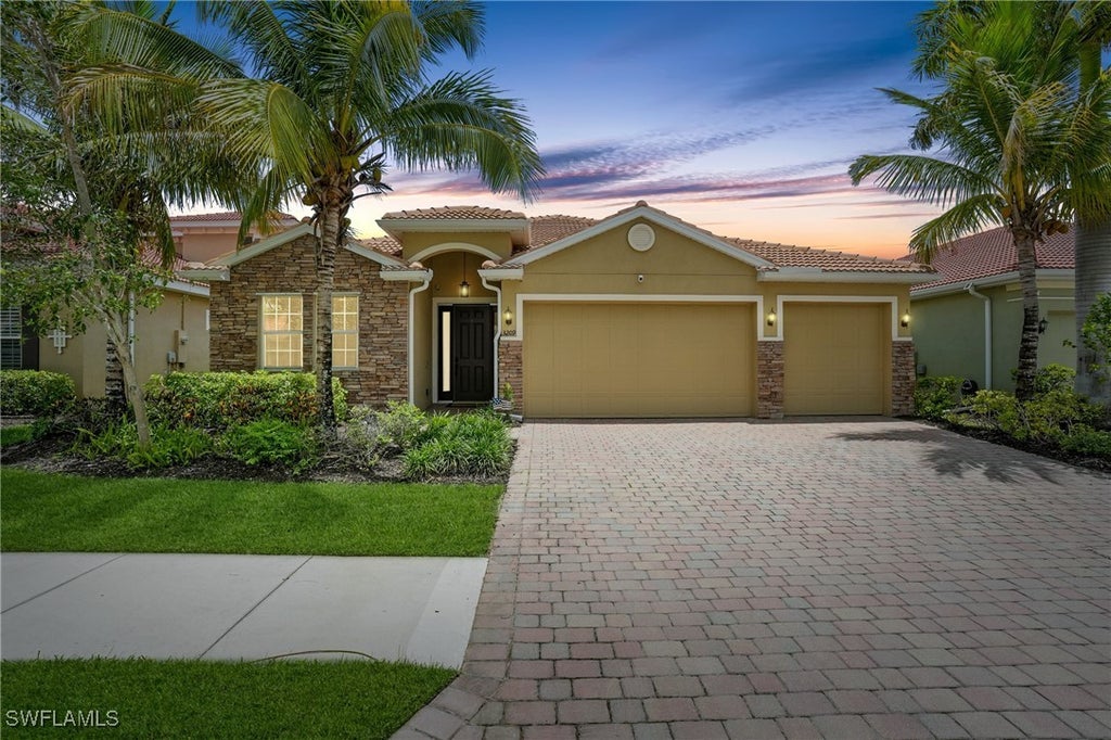3209 Royal Gardens Ave, FORT MYERS