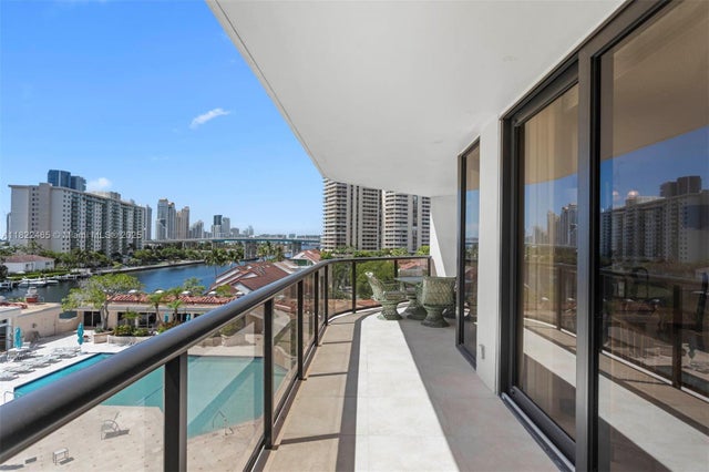 4 of 27 - 19667 Turnberry Way 6-a, Aventura, FL
