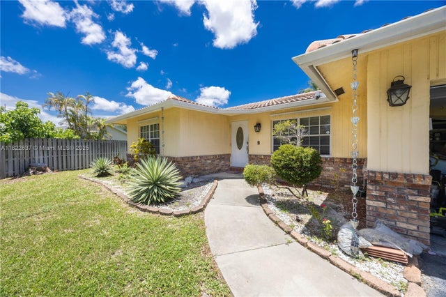 1 of 25 - 11351 Nw 37th St, Coral Springs, FL