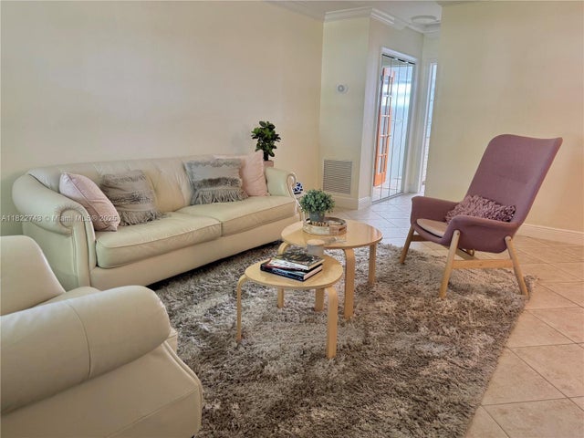 1 of 20 - 3801 Ne 22nd Ter 7, Lighthouse Point, FL