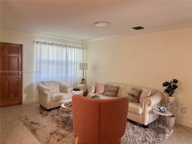 3 of 20 - 3801 Ne 22nd Ter 7, Lighthouse Point, FL