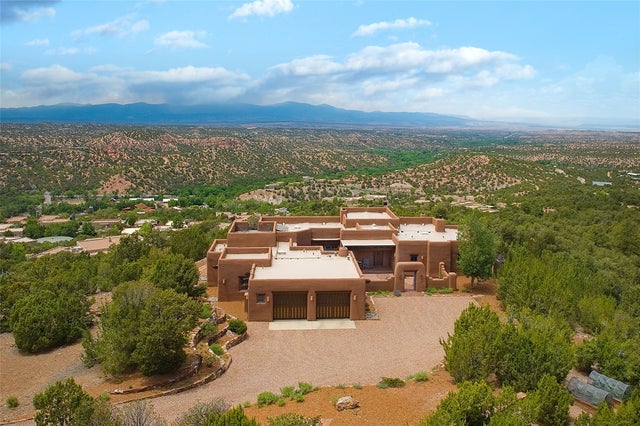 95 Lodge Trail, Santa Fe