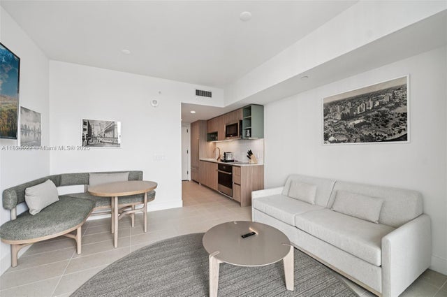 1 of 16 - 159 Ne 6th St 3407, Miami, FL