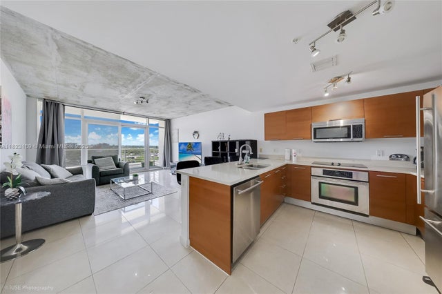 1 of 15 - N/A, Miami, FL