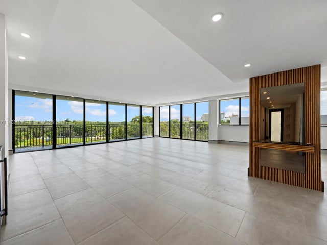 2 of 61 - 700 Coral Way 5, Coral Gables, FL