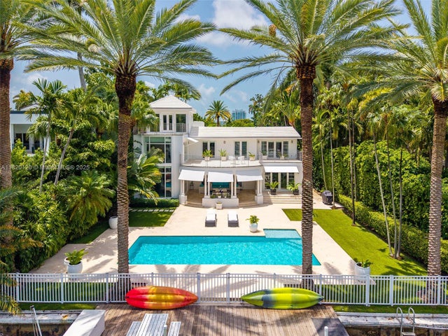 4 of 31 - 1839 W 24th St, Miami Beach, FL