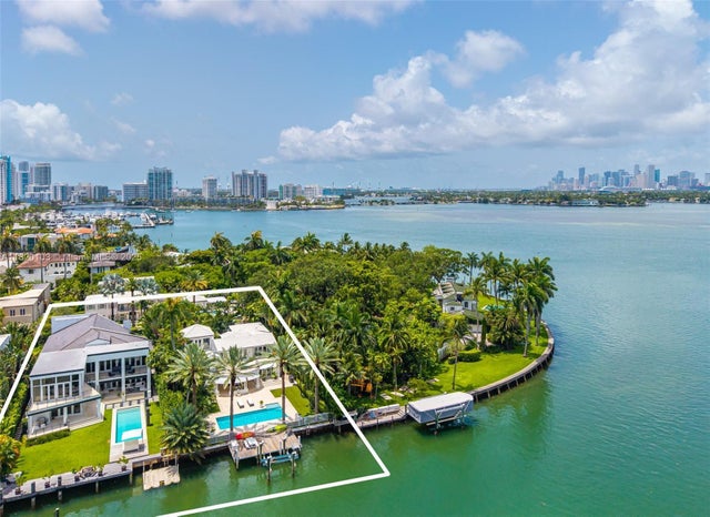 2 of 38 - 1833 W 24th St, Miami Beach, FL