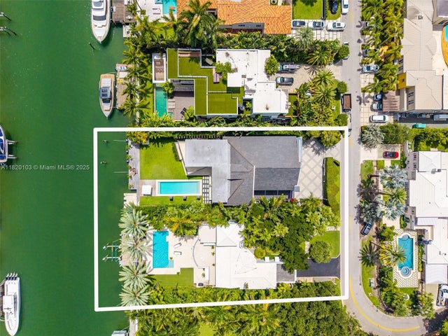 3 of 38 - 1833 W 24th St, Miami Beach, FL