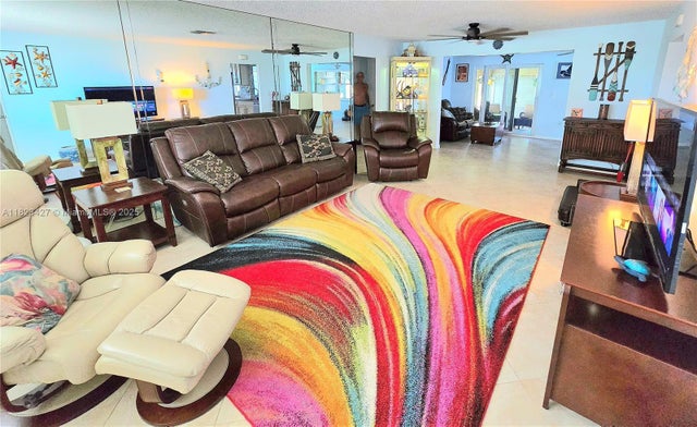 2 of 60 - 1711 Sw 22nd St, Boynton Beach, FL