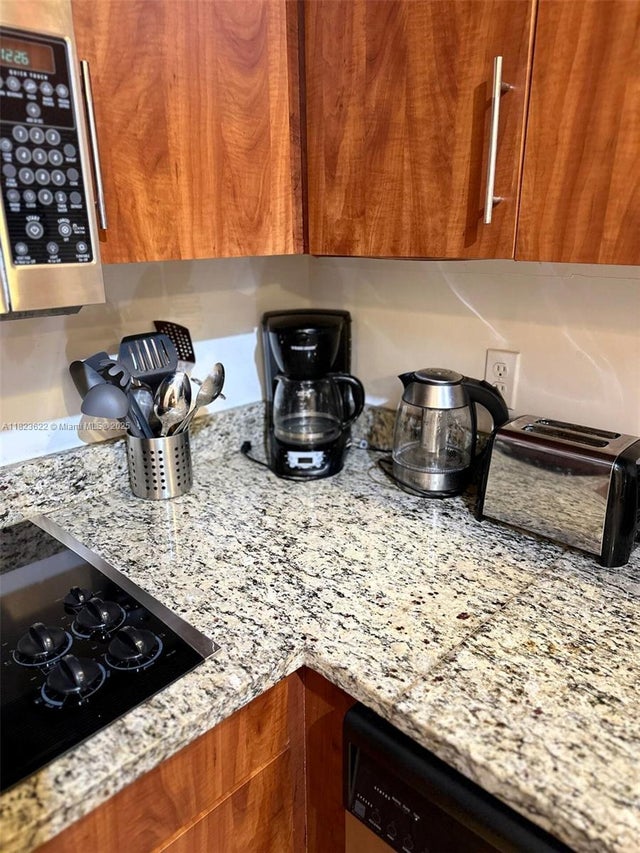 4 of 14 - 4001 S Ocean Dr 5m, Hollywood, FL