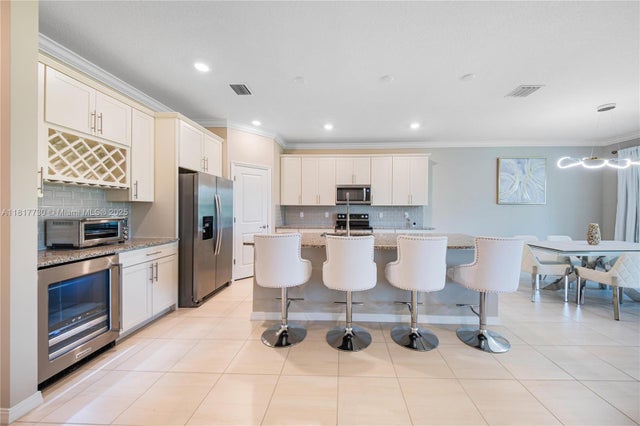 2 of 77 - 8160 Nw 78th St, Tamarac, FL