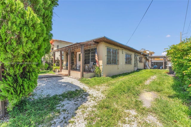 2 of 18 - 503 Nw 43rd Pl, Miami, FL