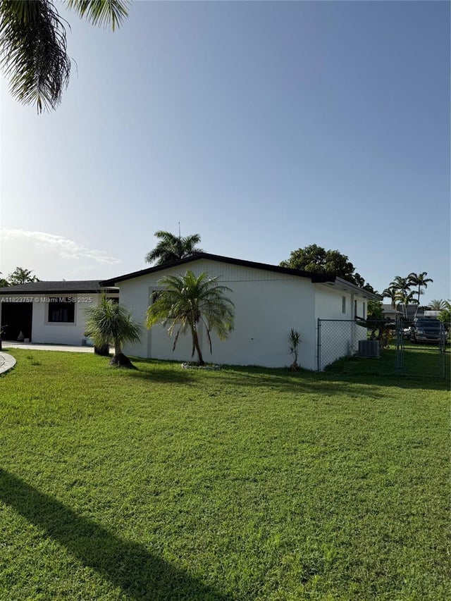 2 of 17 - 16221 Sw 283rd St, Homestead, FL