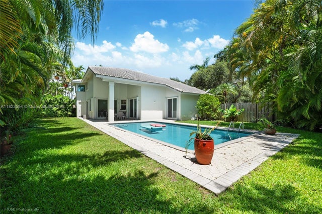 5 of 33 - 6670 Sw 69th Ln, South Miami, FL