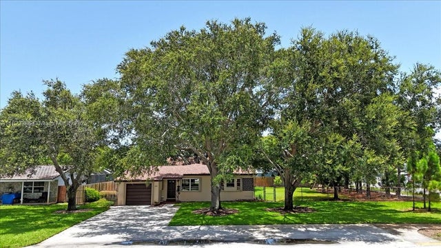 4 of 42 - 404 Ne 11th Ave, Pompano Beach, FL