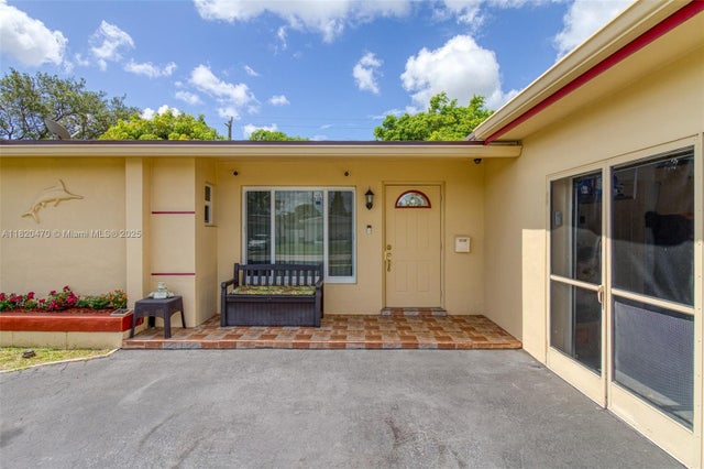 5 of 38 - 6530 Nw 29th St, Sunrise, FL