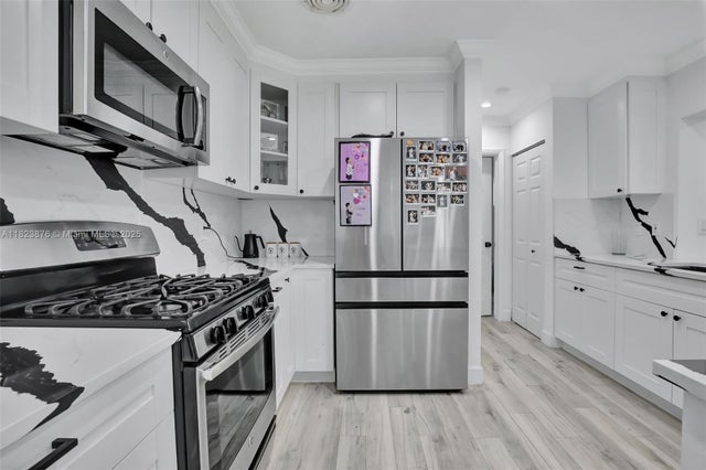 4 of 43 - 4117 Mckinley St, Hollywood, FL