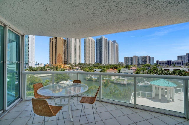 4 of 33 - 16400 Collins Ave 544, Sunny Isles Beach, FL