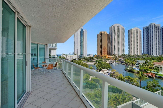 5 of 33 - 16400 Collins Ave 544, Sunny Isles Beach, FL
