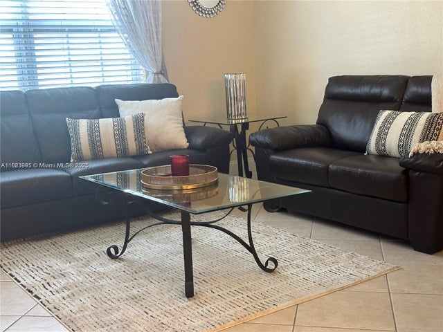 2 of 25 - 1520 Mckinley St 103e, Hollywood, FL