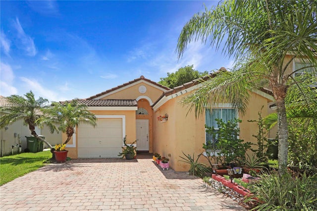 1585 Se 20th Rd, Homestead