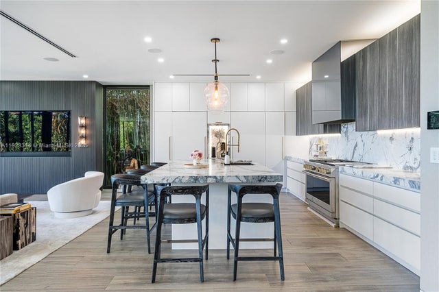 5 of 61 - 450 W 62nd St, Miami Beach, FL