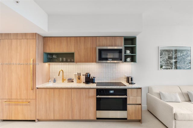 4 of 68 - 601 Ne 1st Av 3104, Miami, FL