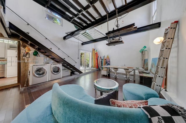 3 of 15 - 305 Jefferson Ave 5, Miami Beach, FL
