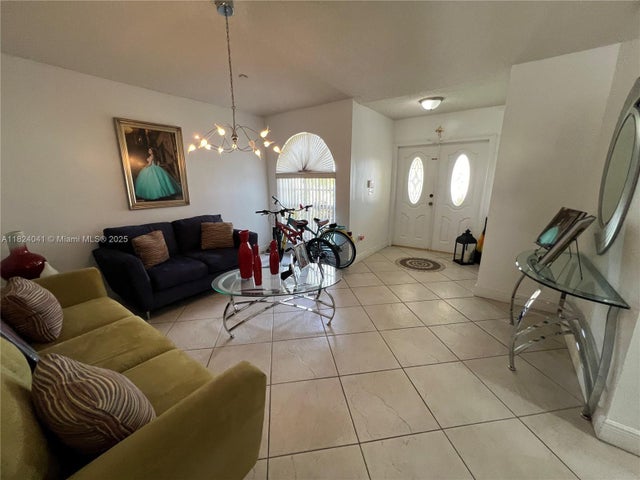 3 of 6 - 14300 Sw 52nd St, Miami, FL