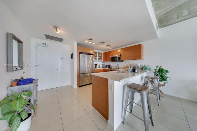 2 of 15 - 3250 Ne 1st Ave 1007, Miami, FL