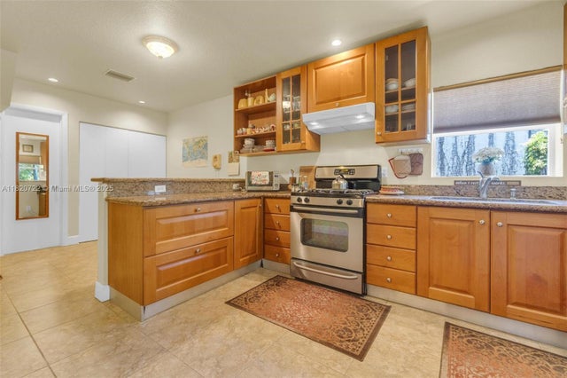 1521 Funston St, Hollywood