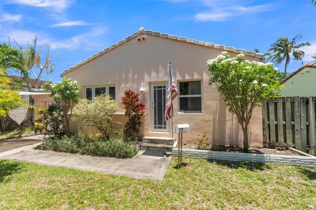 2 of 22 - 1521 Funston St, Hollywood, FL