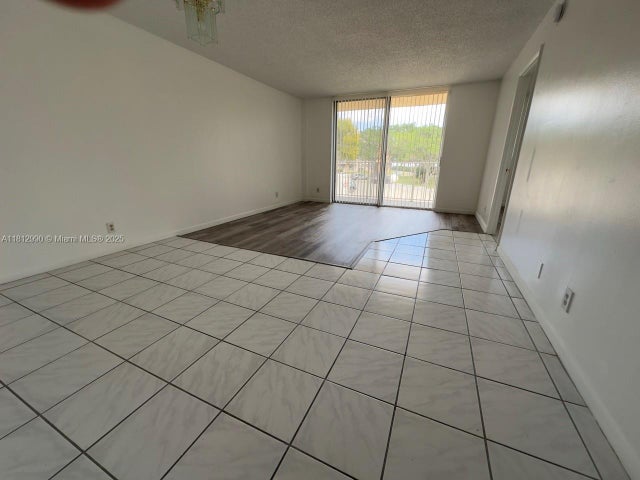 2 of 21 - 500 Executive Center Dr 2n, West Palm Beach, FL