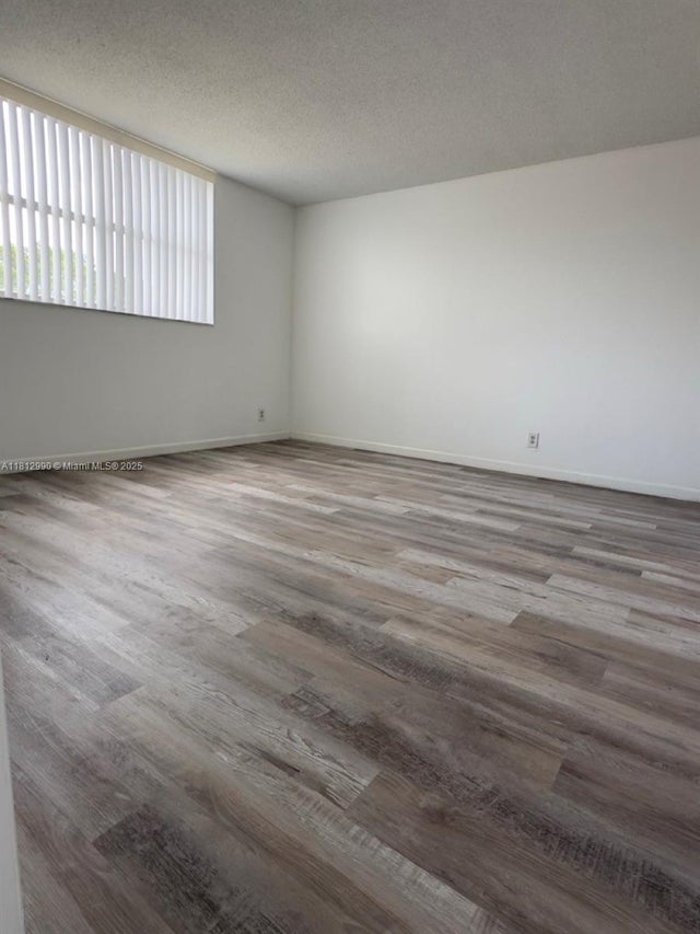 3 of 21 - 500 Executive Center Dr 2n, West Palm Beach, FL