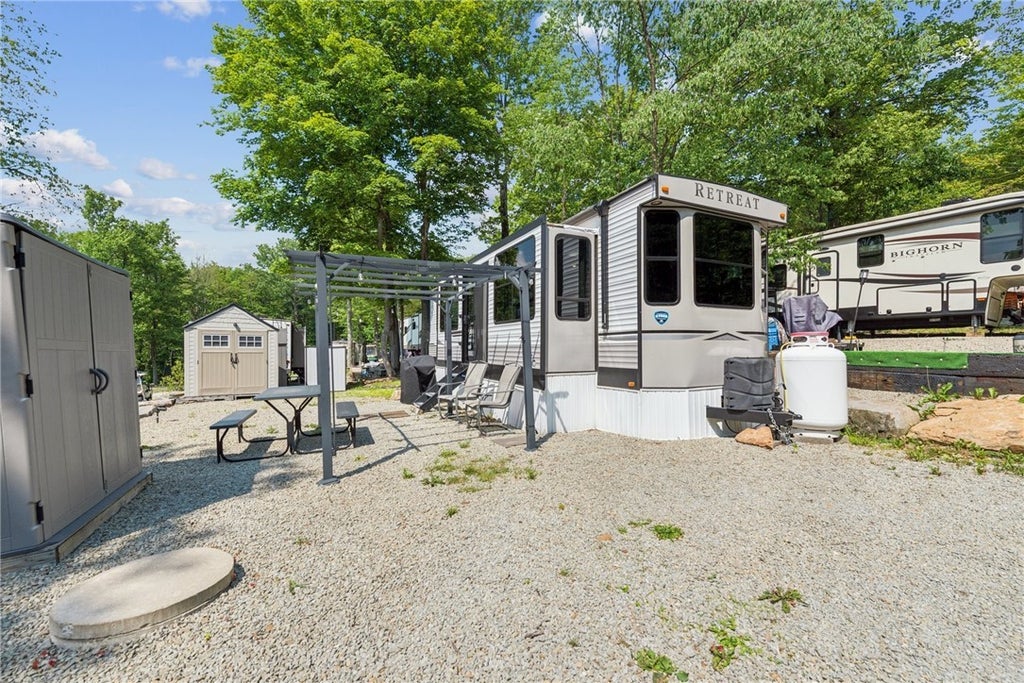 194 Tannery Road 220, Champion