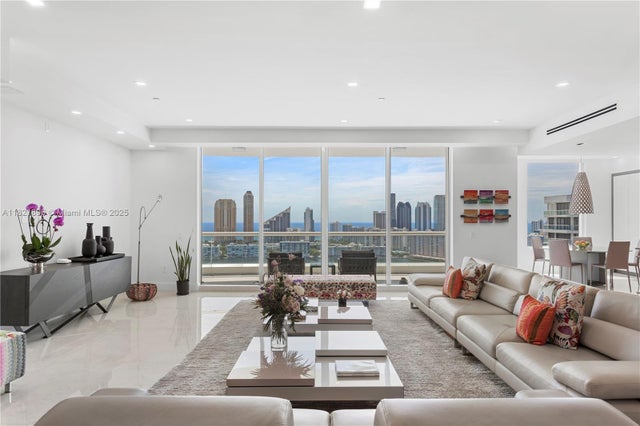 2 of 52 - 6000 Island Blvd Ph7, Aventura, FL