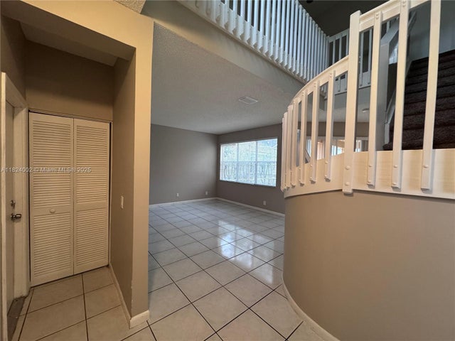2 of 32 - 833 Stanton Dr, Weston, FL
