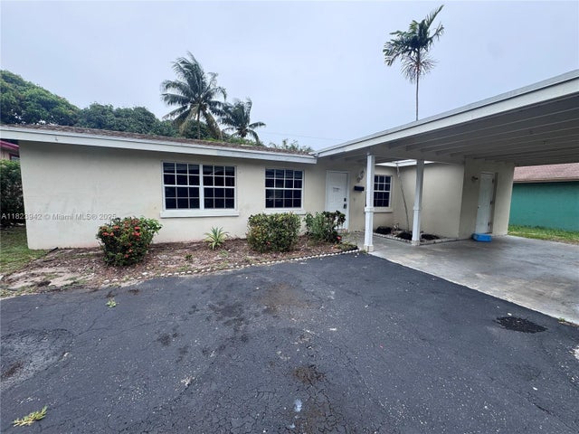 1 of 18 - 423 Sw 10th Ave, Boynton Beach, FL