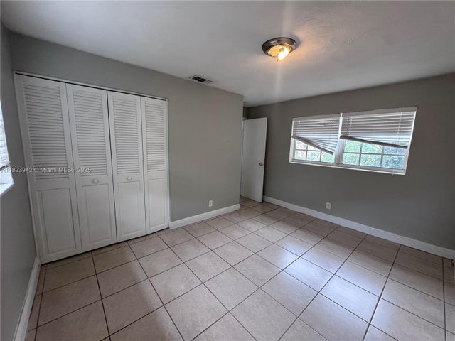 5 of 18 - 423 Sw 10th Ave, Boynton Beach, FL