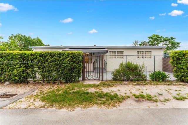 1 of 19 - 3150 Nw 90th St, Miami, FL