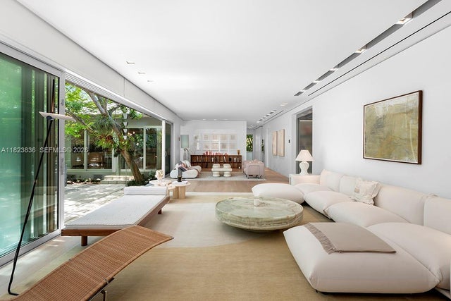 11 La Gorce Cir, Miami Beach