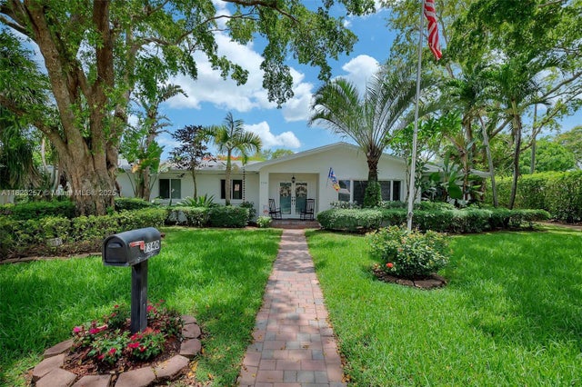 1 of 30 - 7340 Sw 123rd Ter, Pinecrest, FL